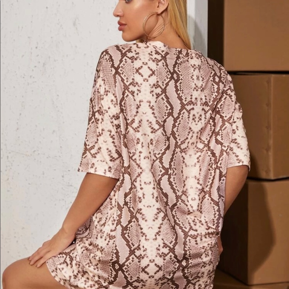 Dress - Picture 2 of 2
